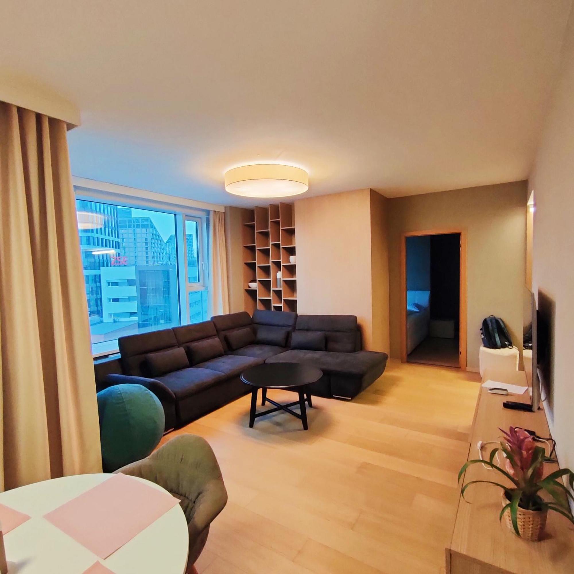 Sag Panorama City Free Parking Bratislava Dış mekan fotoğraf
